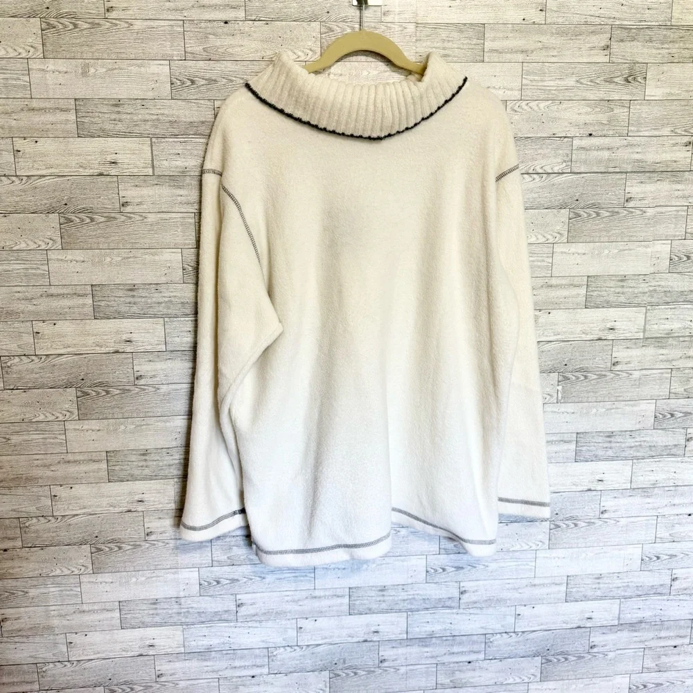 Basic Editions Womens Oversized Turtleneck Sweater Ivory w/Black Stitching SZ-1X